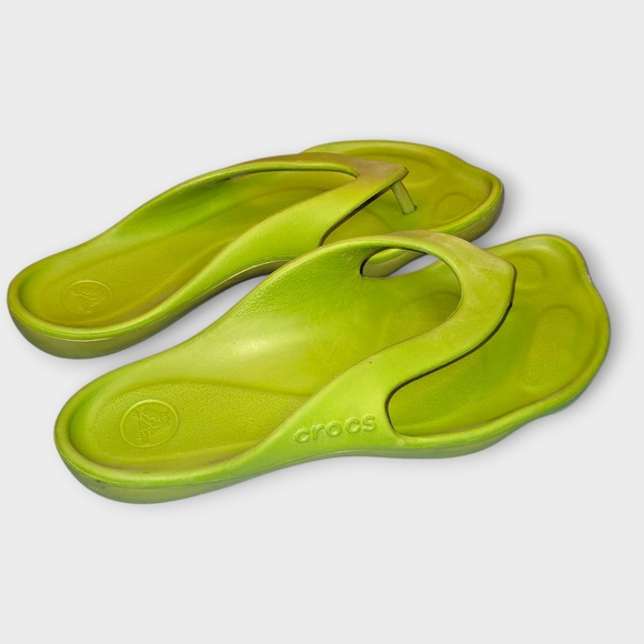 CROCS Womens Lime Green Sandals Flip Flops Size 8 Ladies Crocs Toe Post Sandals - Picture 7 of 7